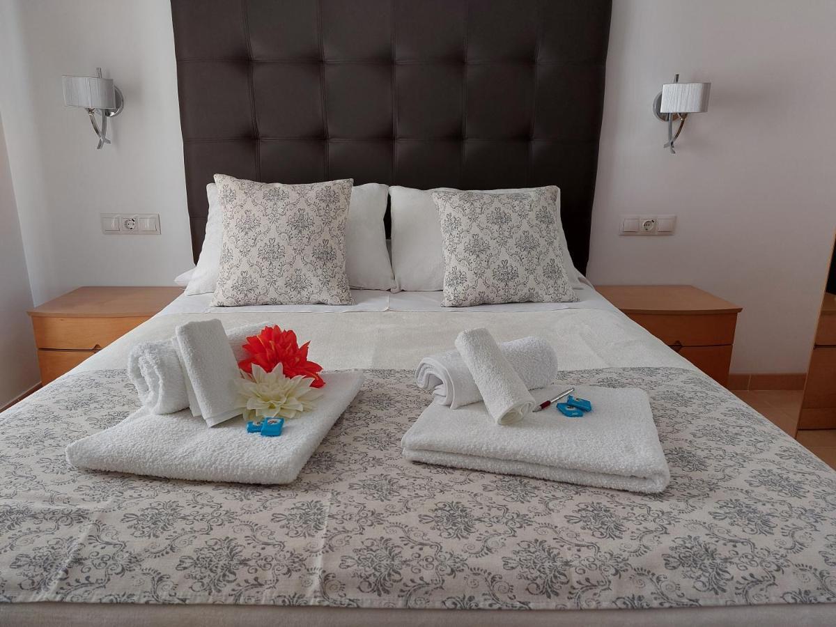 Apartamento Nerja Beach Bagian luar foto