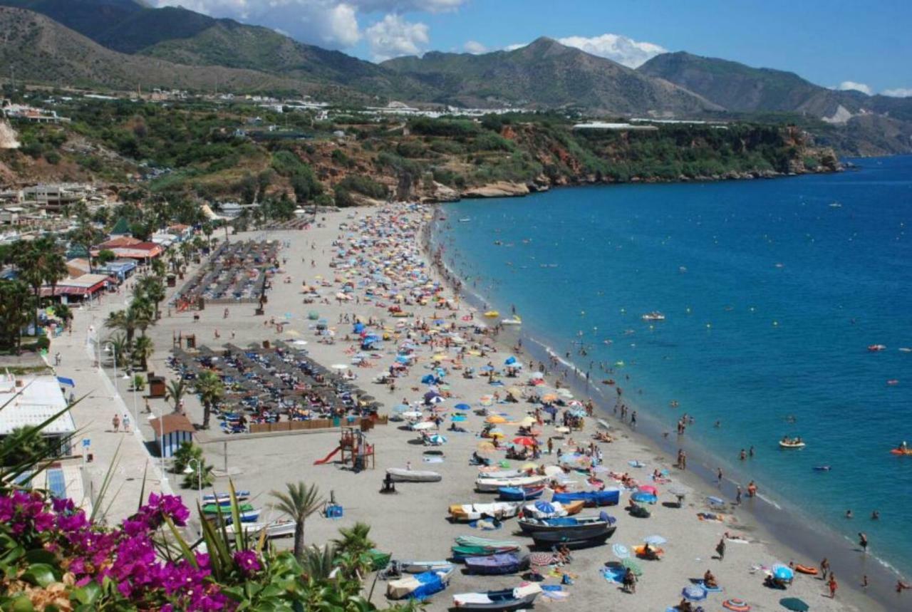 Apartamento Nerja Beach Bagian luar foto